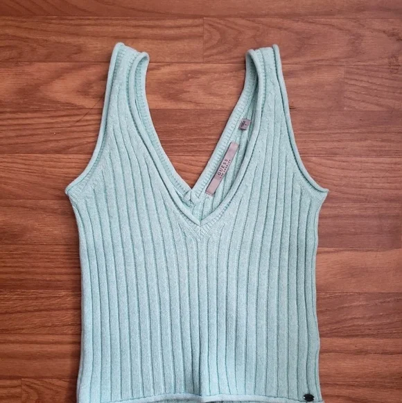 GUESS SLEEVELESS V-NECK TANK TOP,GREEN ABYSS - Picture 4 of 5
